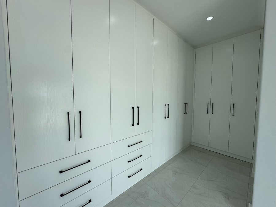 4 Bedroom Property for Sale in Sandown Western Cape